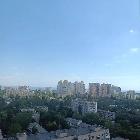 Apartment посуточно район аркадии парк победы 2х ком