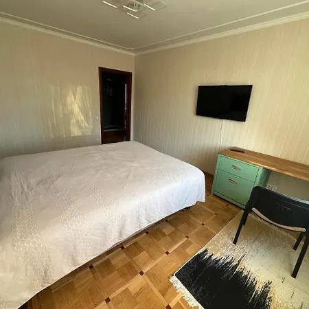 Apartment посуточно район аркадии парк победы 2х ком Odesa